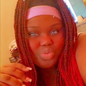 Meet your Posher, Alicia